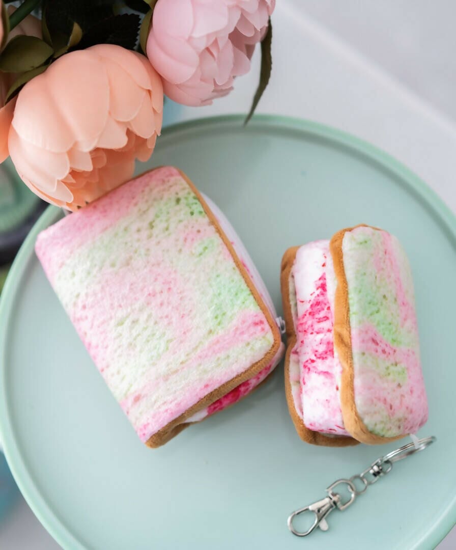 [Nom] Ice Cream Sandwich Coin Pouch Local Coin Pouches Nom.sg 