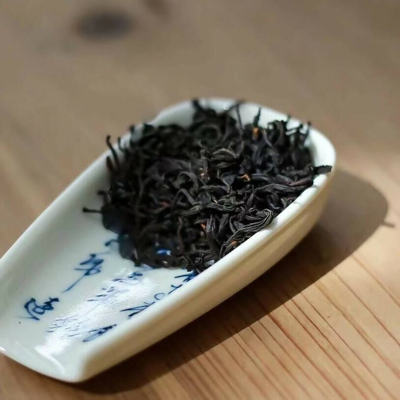 Lapsang Souchong, Wuyi Mountain, Fujian Black Tea |武夷山岩茶 ｜手工制茶 | 正山小种 | Airtight Tea Tins Teas Tea Heritage 