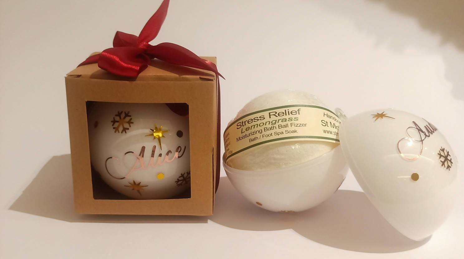 Personalized Christmas Bauble with Bath bomb Gift Set Customisation St Michael Gifts 