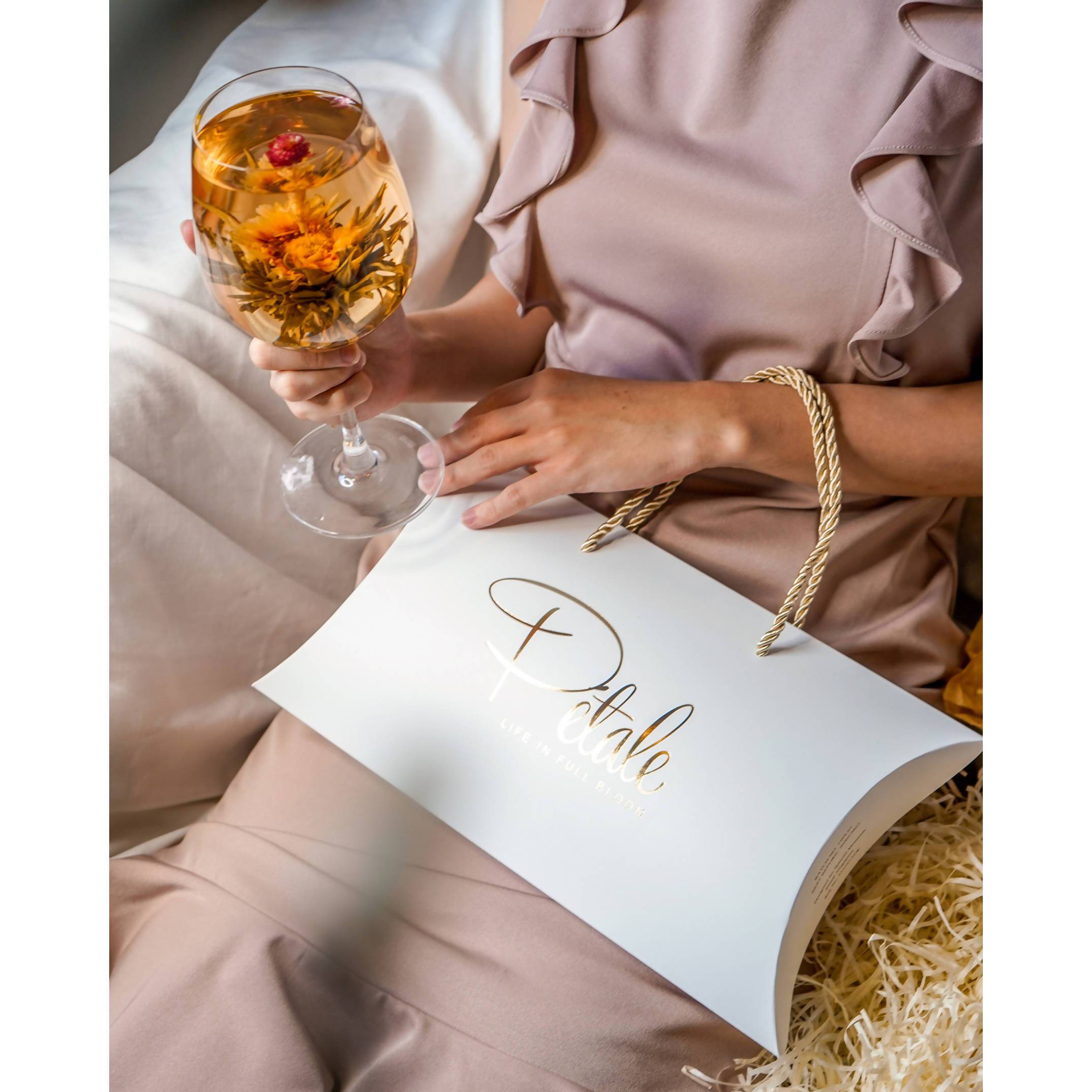 Paris Rendezvous Blooming Tea (Tea Rose) Teas Petale Tea Classic White Bag (12 tea balls) 