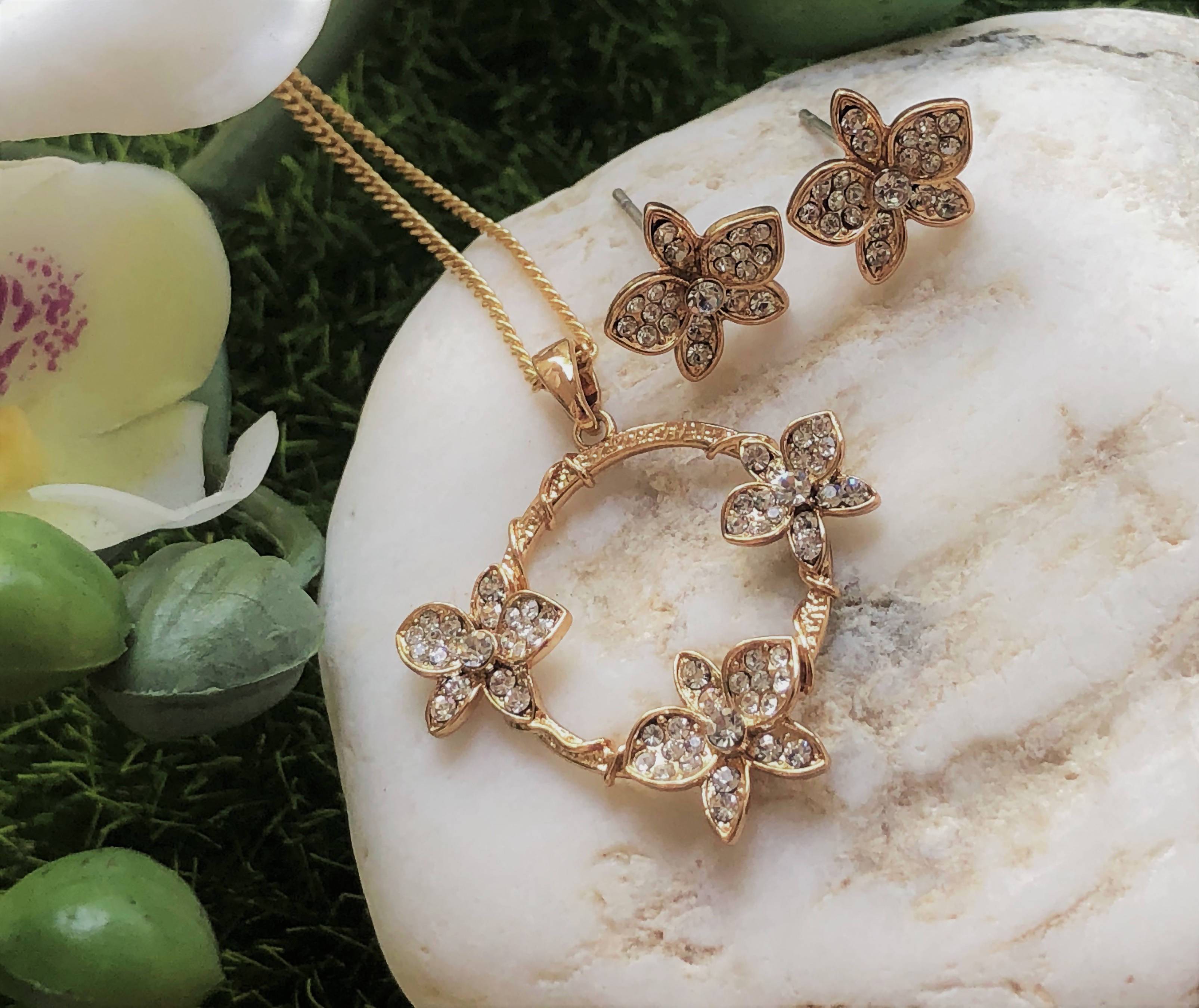 Cattleya: Rose Gold Plated Orchid Pendant Embellished with Crystals - Pendants - Forest Jewelry - Naiise