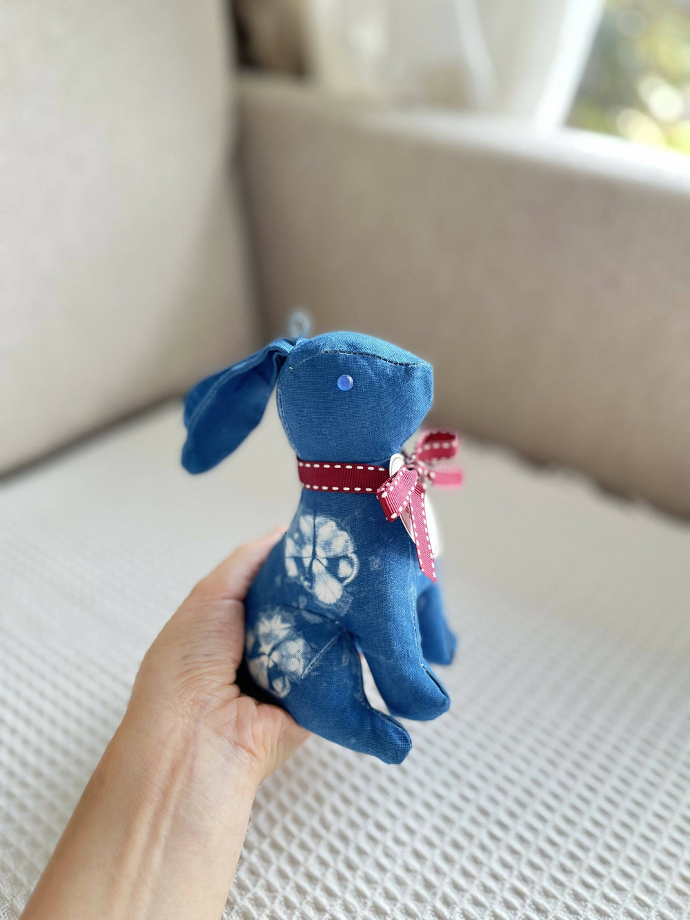 Natural indigo tie dye rabbit ornament, sachet, pendant with lavender scented for bunny lovers. Birthday and wedding chic gift! Handmade Stuffed Toys Blue Bee Tie Dye Indigo blue dyed 